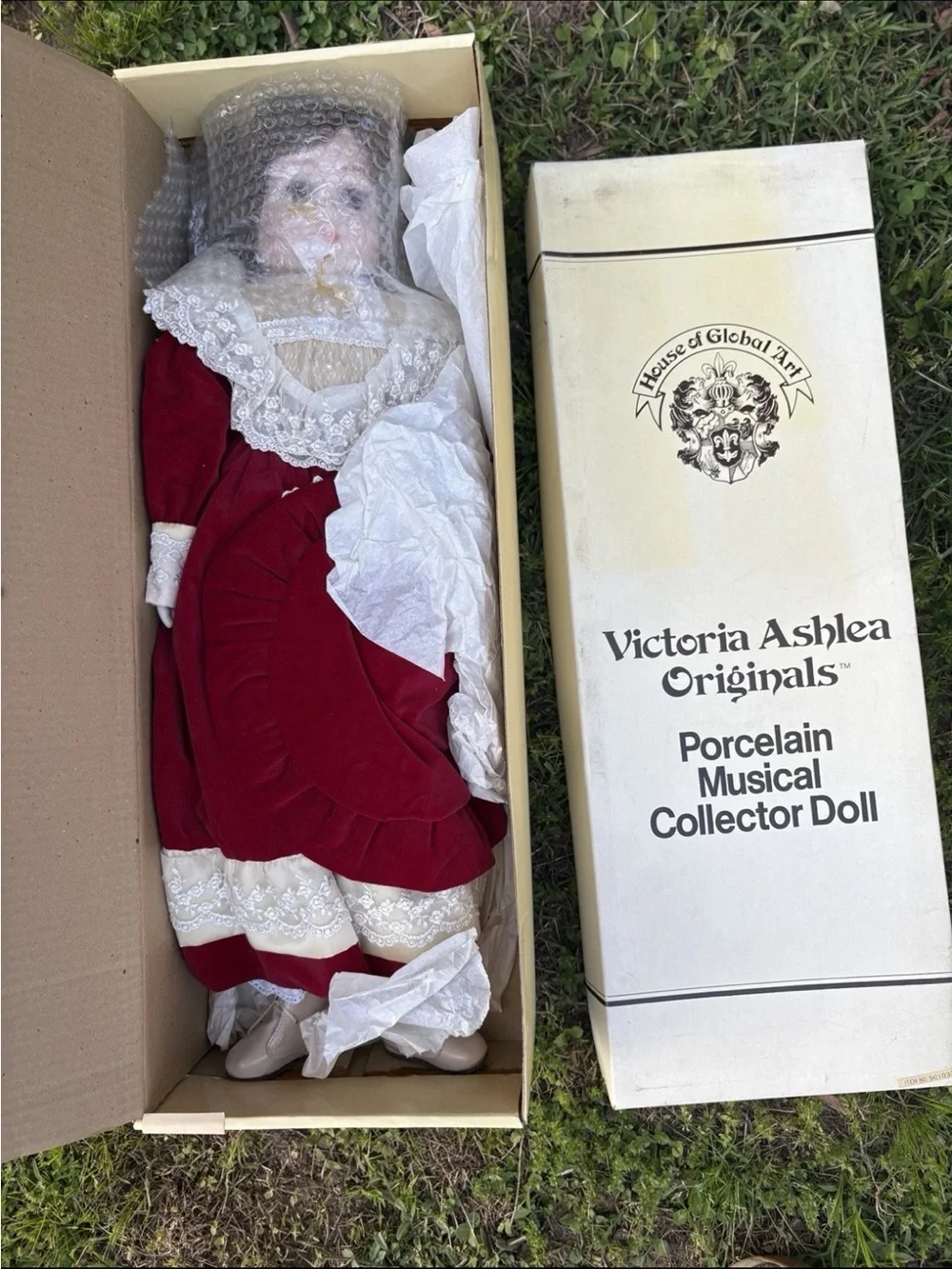 Victoria Ashlea Originals Porcelain Musical Collector Doll House Of Global Art 3